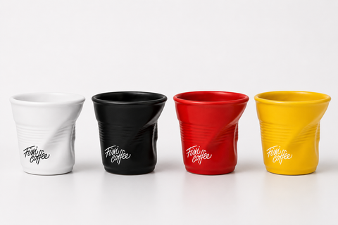 Pomačkaný hrnek Fixi Coffee