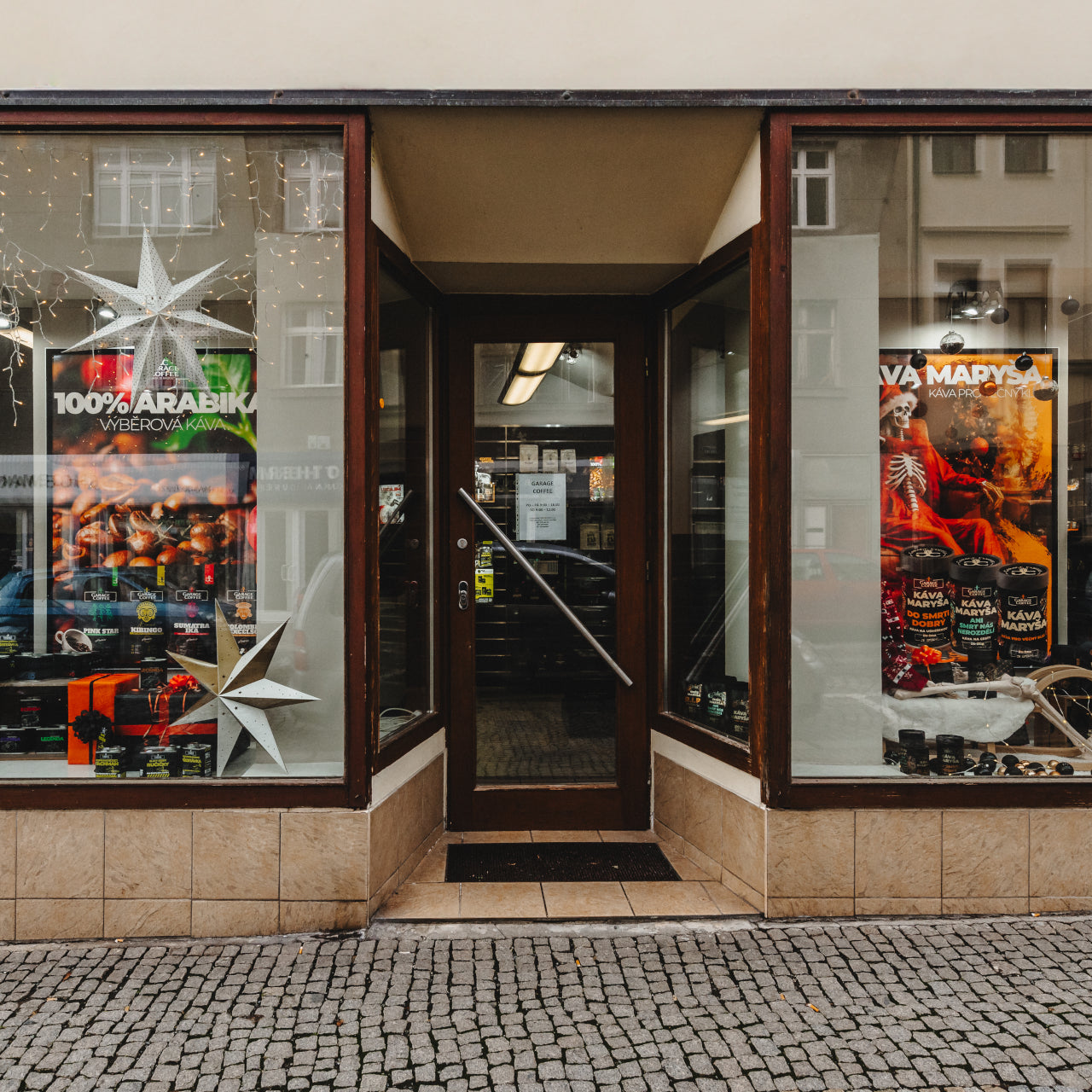 Fixi Coffee – prodejny a pražírna kávy